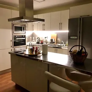 https://modern-penthouse-near-the-sea.adeje-hotels.com